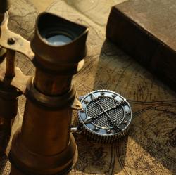 C★S★ 2021 VIP GIFT – IT IS NOT A COMPASS PENDANT
