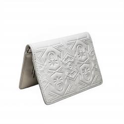 【GIFT WITH PURCHASE ONLINE】LEATHER PRINTED LOGO PASSPORT HOLDER - WHITE