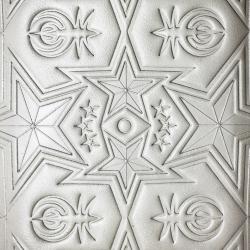 【GIFT WITH PURCHASE ONLINE】LEATHER PRINTED LOGO PASSPORT HOLDER - WHITE