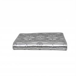 【GIFT WITH PURCHASE ONLINE】LEATHER PRINTED LOGO PASSPORT HOLDER - SILVER