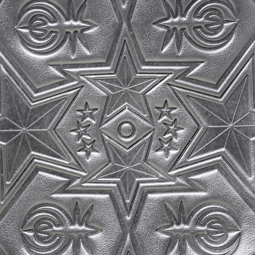 【GIFT WITH PURCHASE ONLINE】LEATHER PRINTED LOGO PASSPORT HOLDER - SILVER